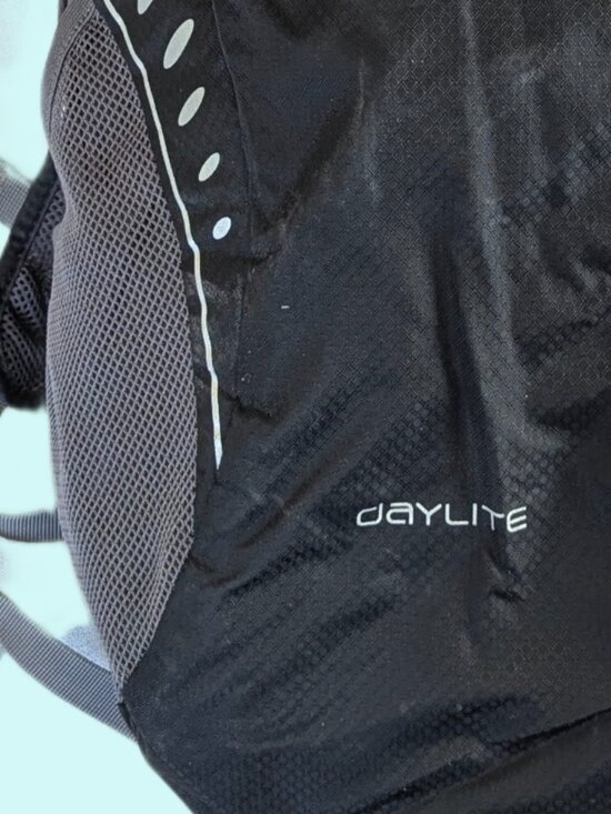 Osprey Daylite H2O Pack with mesh side pockets